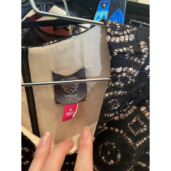 Vince Camuto Fit & Flare Black and Gold Lacey dress. Size 8 - Picture 3 of 4